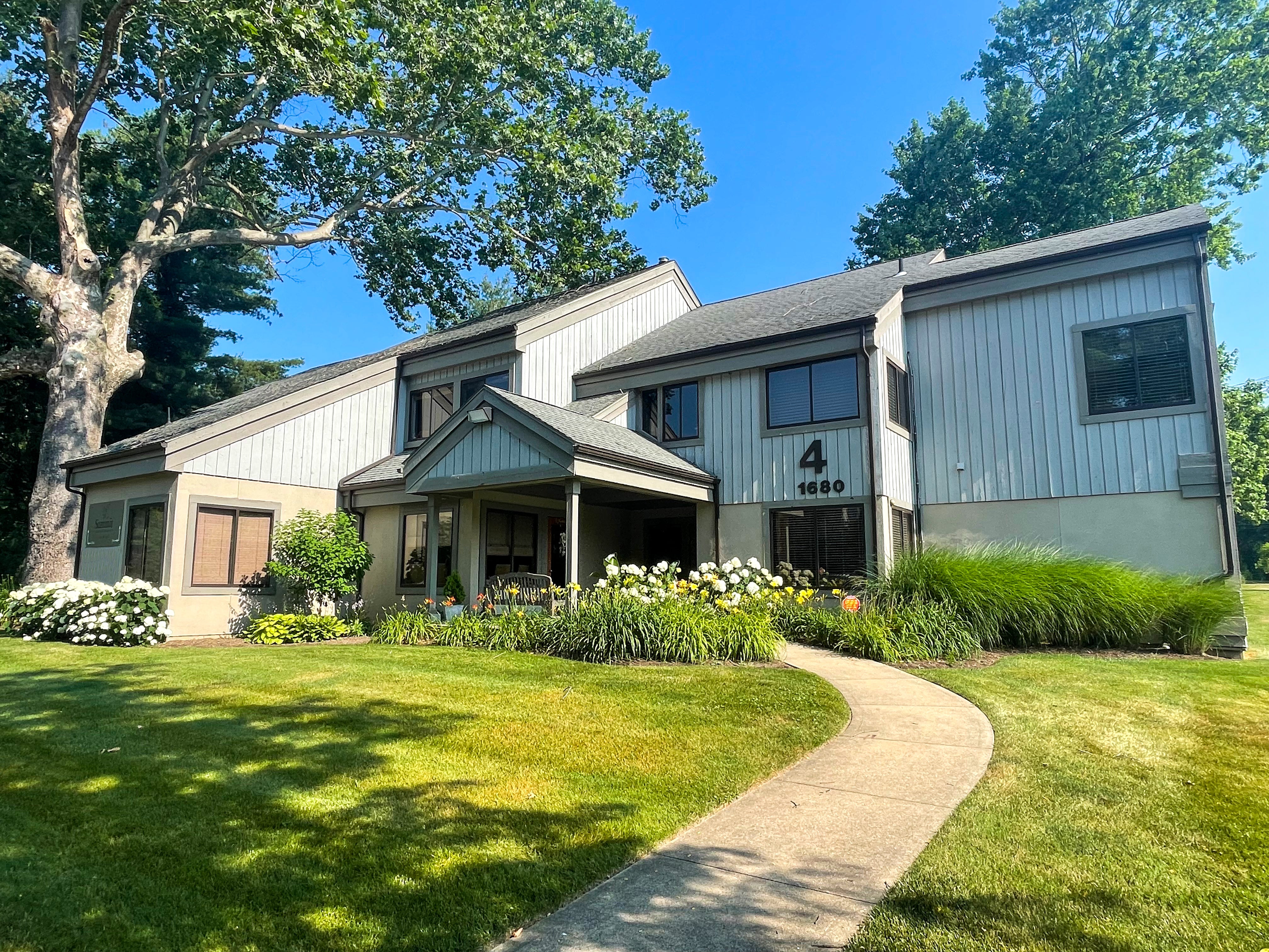 Julieann Flynn, ND - Longevity clinic in Cuyahoga Falls, Ohio